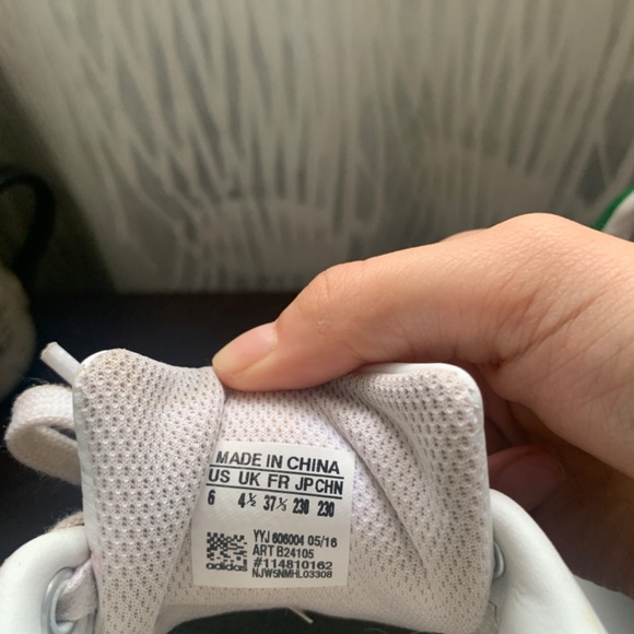 Stan Smith White Sneakers for sale! - Picture 4 of 4